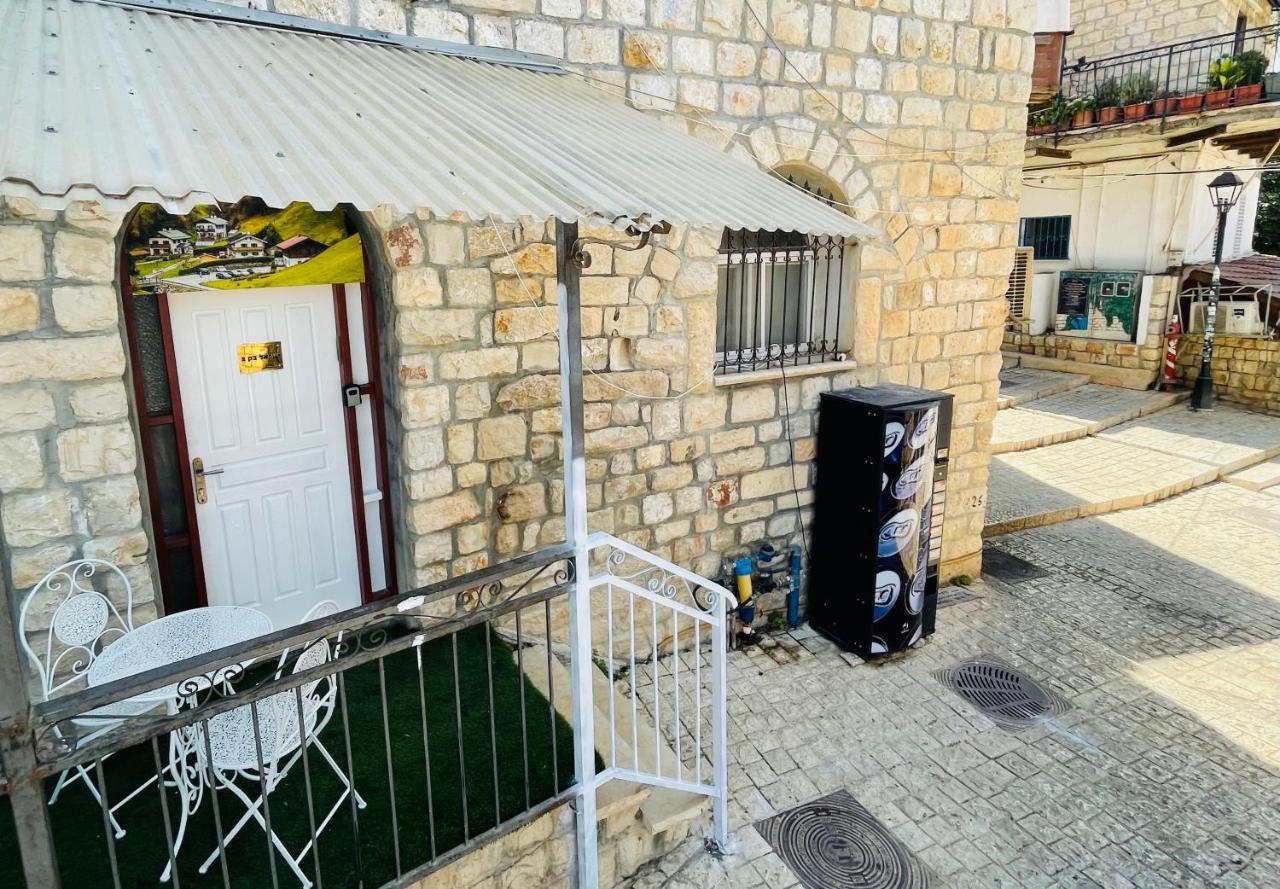 Zimmer In Old City Rosh Piná Exterior foto